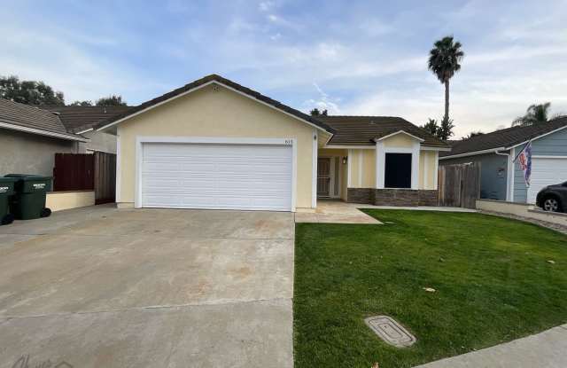 Homes Management - 3 Bed, 2 Bath House for Rent photos photos