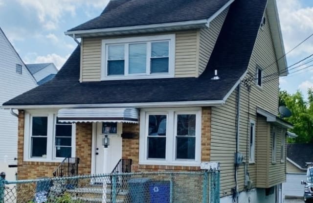 144 Montgomery St - 144 Montgomery Street, Essex County, NJ 07003