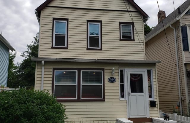 34 1/2 South Avenue - 34 1/2 South Ave, Atlantic Highlands, NJ 07716