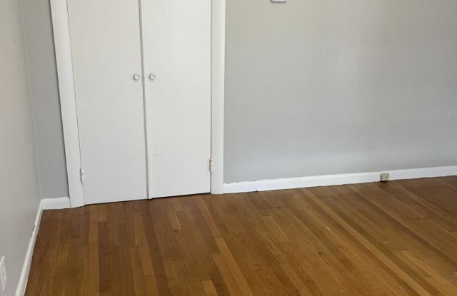 9 Elmer St. Gallery 1