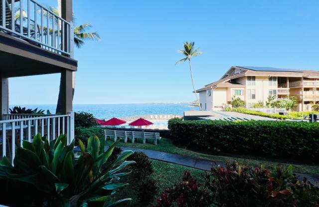 Oceanfront 2BR / 2BA Condo at The Sea Village on Ali'i Drive Gallery 3