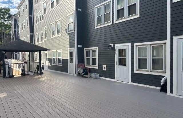 126 Tudor St F - 126 Tudor Street, Boston, MA 02127