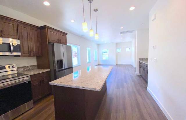 1228 Wild Oak Court Gallery 1