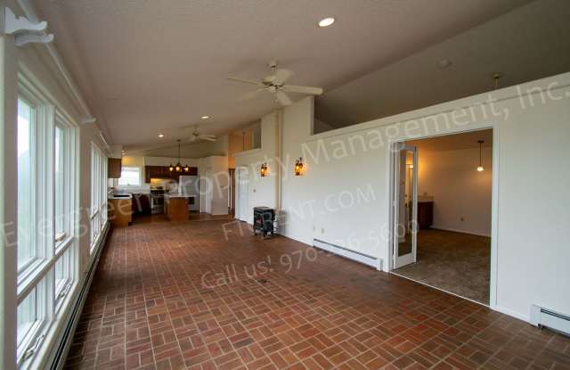 Gorgeous horse property in Carr Colorado photos photos