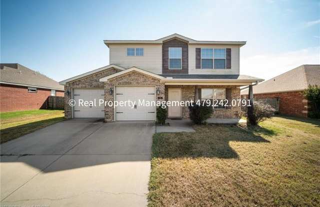 Beautiful 3B/2.5B 2-Story Home in Southfield Heights Addition. - 514 Trenton Drive, Fort Smith, AR 72908