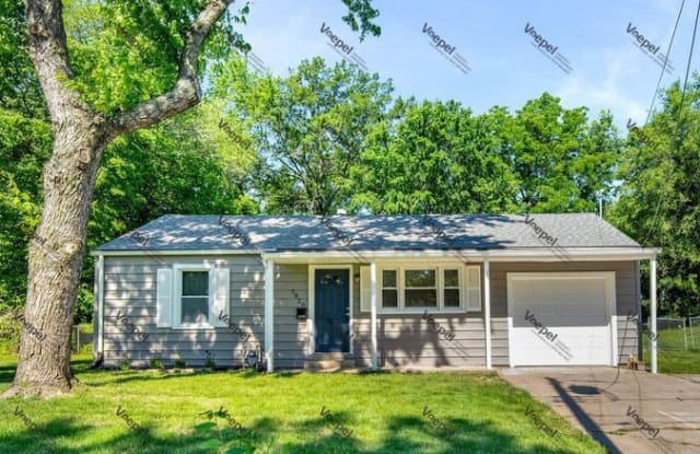 7020 North Troost Avenue - 7020 North Troost Avenue, Gladstone, MO 64118