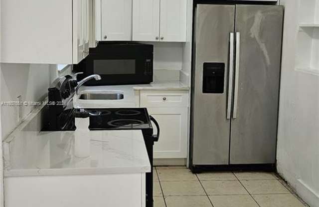 412 NE 162nd St - 412 Northeast 162nd Street, Golden Glades, FL 33162