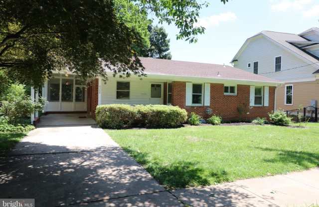 6206 HOLLINS DR Gallery 2