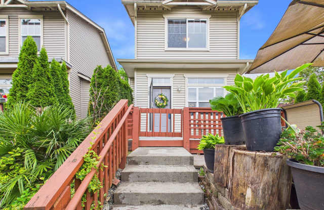 Beautifully Updated SeaTac Home Gallery 1