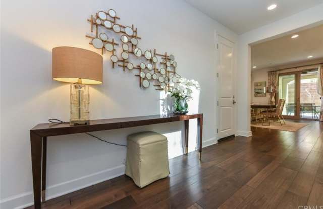 80 Hazelton Gallery 3