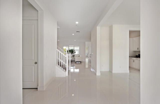 8059 Hobbes Way Gallery 4