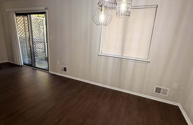 300 Joe Parker Rd Apt G Gallery 2