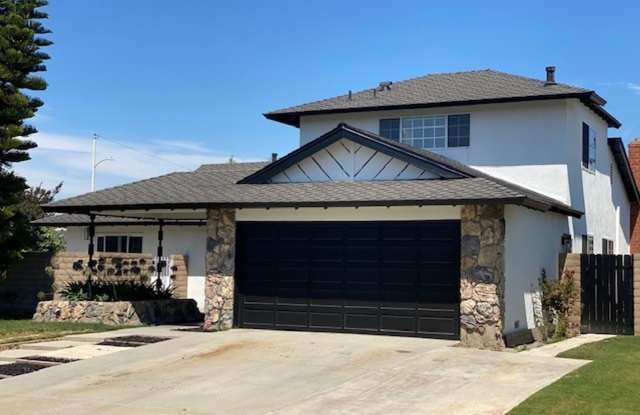 5 Bedroom 3 Bath 2 Story Corner Lot Home, photos photos