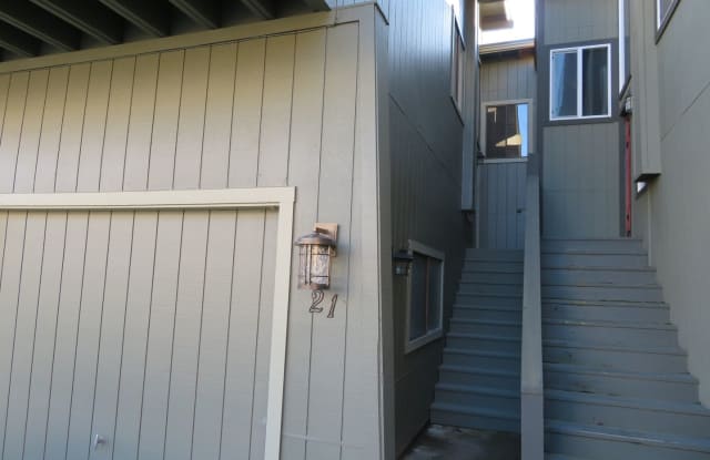 3 bedroom, 2 bathroom in Scotts Valley photos photos