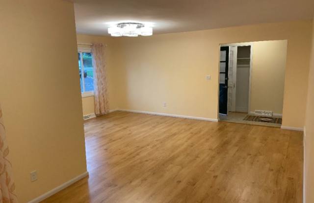 12730 Cardinal Crest Dr Gallery 2