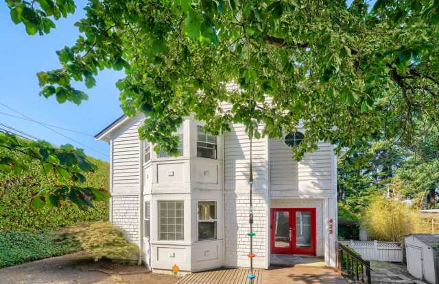 Queen Anne Home photos photos