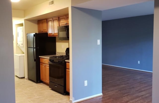 2069 ROYAL FERN CT #2B - 2069 Royal Fern Court, Reston, VA 20191