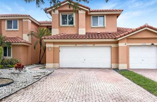 5648 NW 127th Ter photos photos