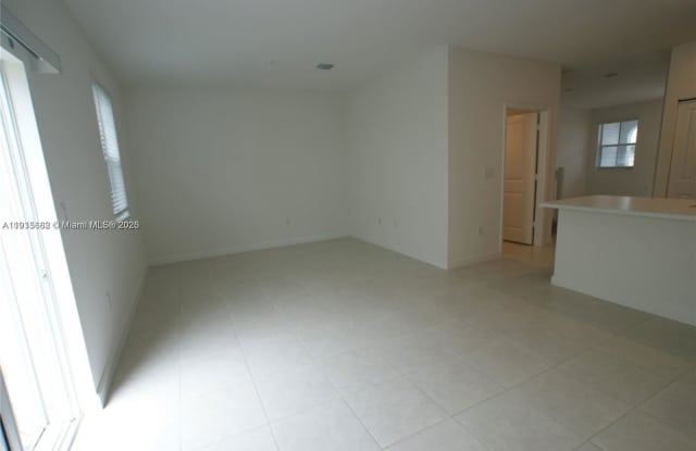 2613 Southeast 13th Court Gallery 3