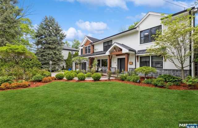 107 Hudson Avenue photos photos
