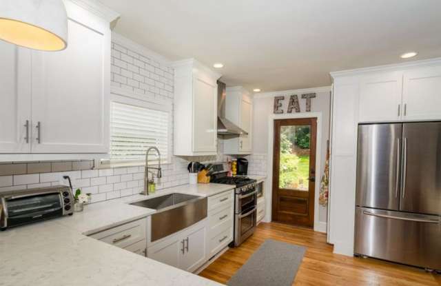 1002 Lindbergh Drive Gallery 4