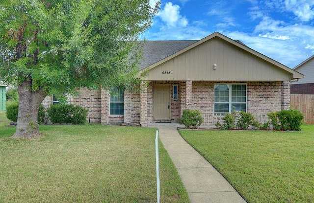 5318 Oceanport Drive Gallery 2