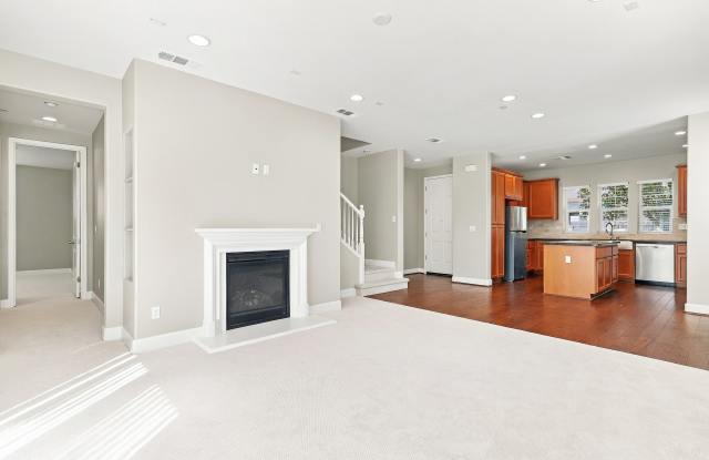 883 Blossom Rock Ln Gallery 3