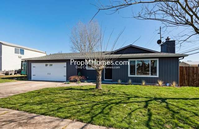 Updated Two Bedroom Home in Lafayette - Fenced Yard! photos photos