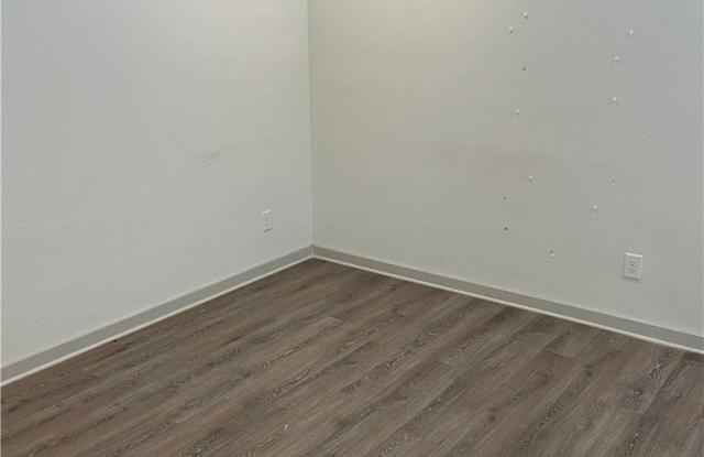 540 Wilshire Road Gallery 2