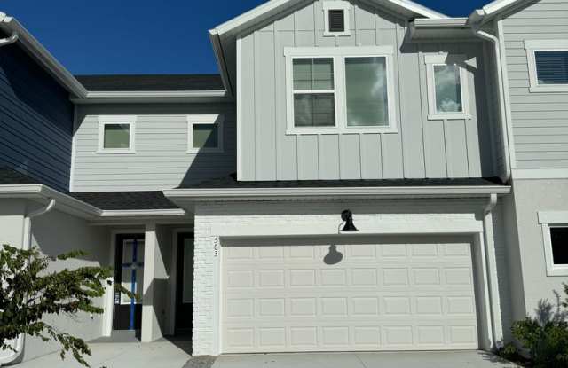 BRAND NEW TOWNHOUSE 3 BEDROOM 2.5 BATHROOM IN ASTERA - 563 Astera Winds Lane, Lake Mary, FL 32746