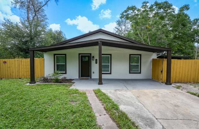 485 South Goodwin Street - 485 South Goodwin Street, Lake Helen, FL 32744