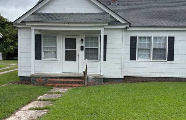 Charming 2BR/1BA Home photos photos Charming 2BR/1BA Home photos photos