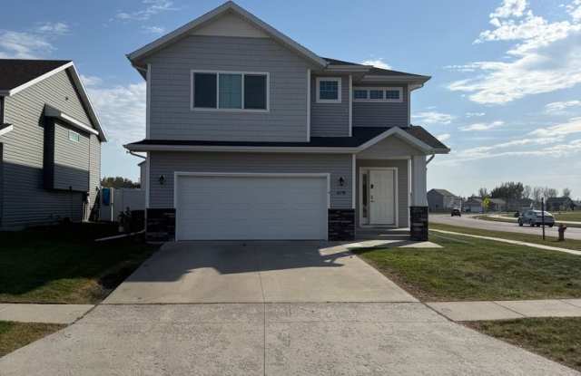 3 Bed 3 Bath Twin Home Gallery 1