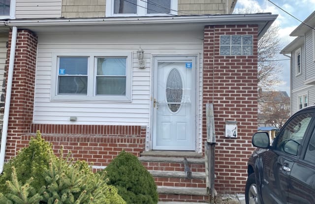 24 W Broadway Ave - 24 West Broadway Avenue, Clifton Heights, PA 19018