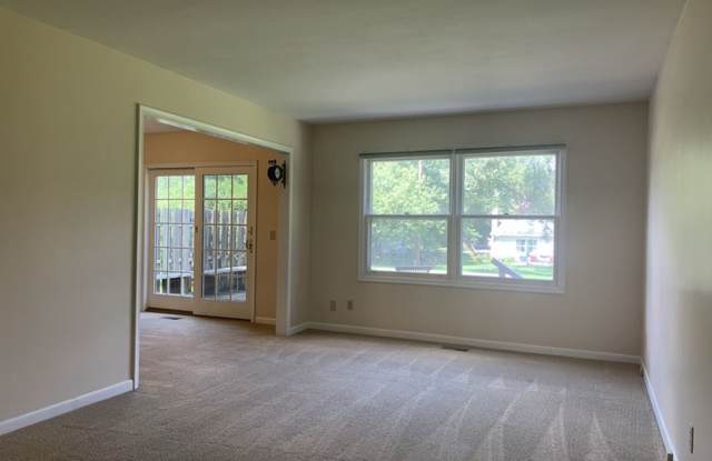 530 Bainbridge Drive Gallery 2