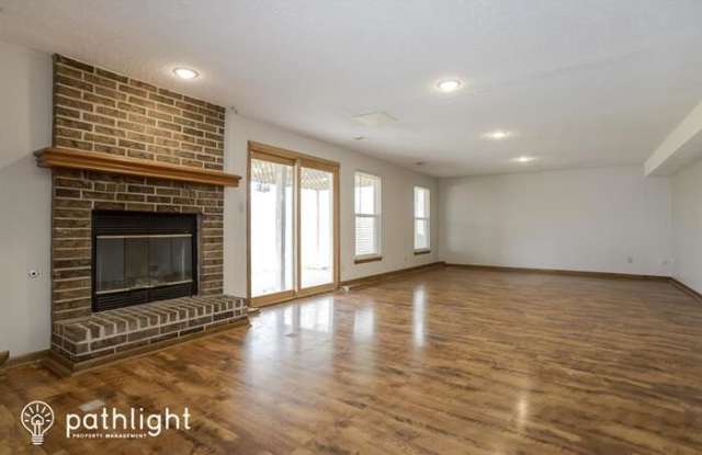 1913 Northeast Red Oak Lane Gallery 4