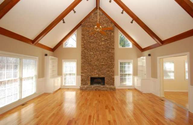 105 View Hill Court Gallery 2