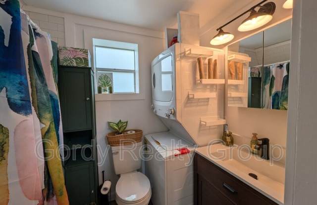 2943 Noland Street Gallery 4
