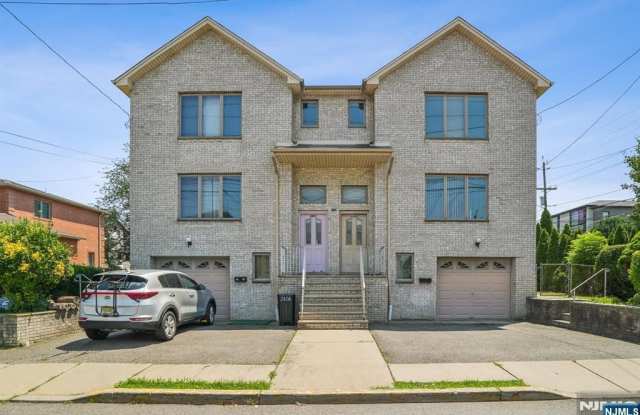 2402 Hammett Avenue photos photos
