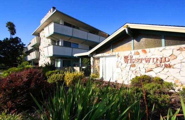 2031 Shoreline Dr photos photos