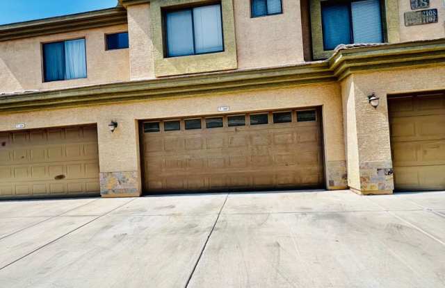2 Bedroom Chandler Condo Gallery 2