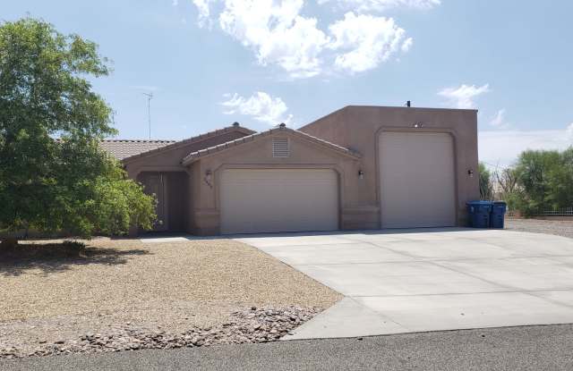 Unfurnished Long Term RV Garage photos photos Unfurnished Long Term RV Garage photos photos