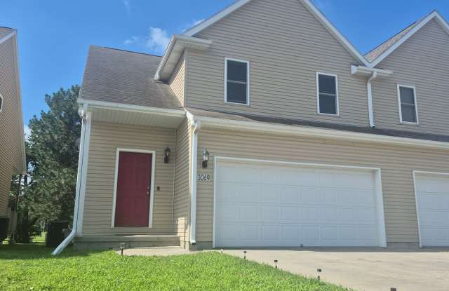 Townhome overlooking Park w/ Laundry  Attached Garage photos photos