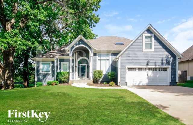 15211 Maple Street photos photos