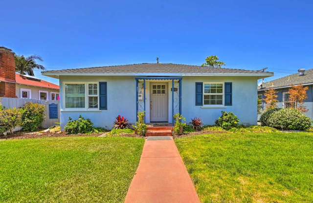 ***Charming 2 bed / 1 bath House in the Heart of Oceanside - Available 07/10**** photos photos