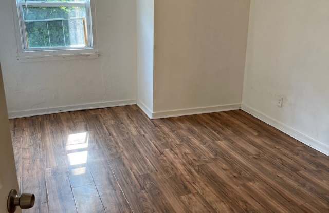 916 Gibson St photos photos