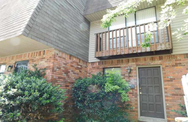 2203 Fendley Drives photos photos
