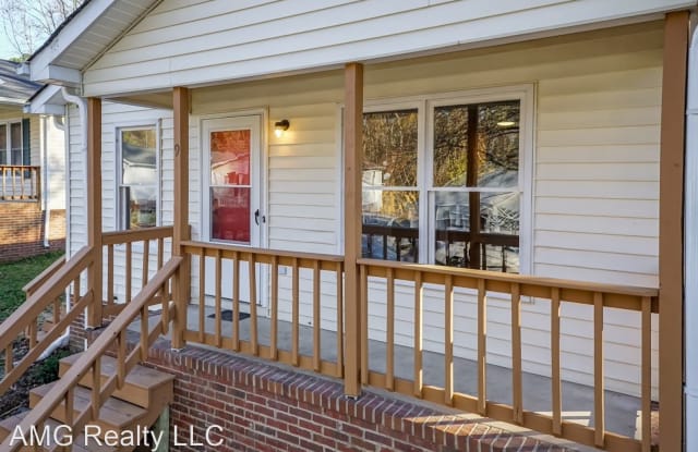 9 Quad Oak Dr - 9 Quad Oak Drive, Greensboro, NC 27405