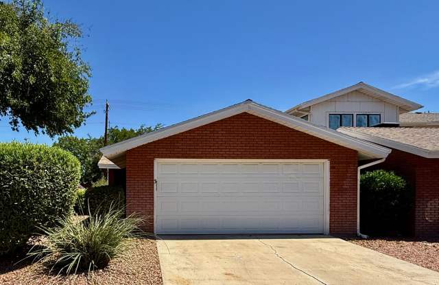 Charming 3-BR Home in Snow Park Gallery 4