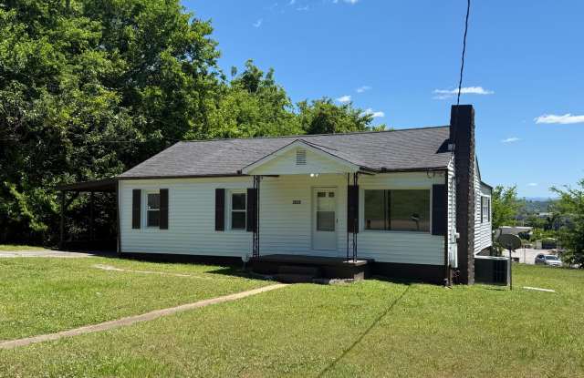 Charming 3 Bedroom 1 Bath home convenient to Middlebrook Pike in the West View Community photos photos